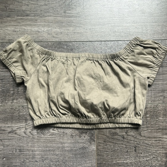 Wilfred Adelisa Off Shoulder Crop Top - Picture 3 of 4